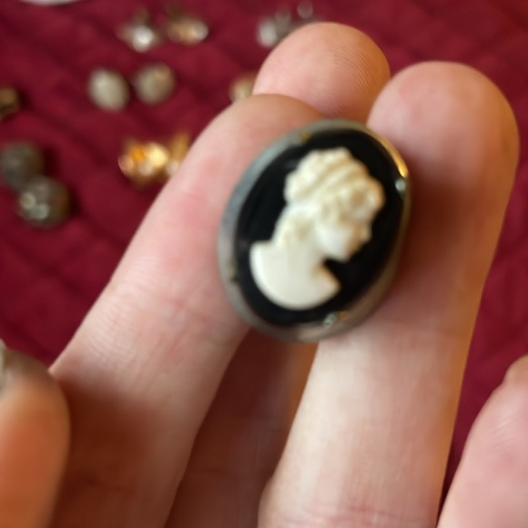 9 diff sets of clip on earrings as one bundle vintage in Great condition!! - Picture 2 of 10